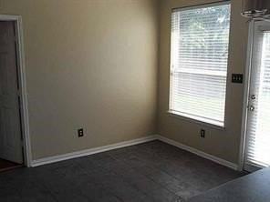 6717 Norway Ct - Photo 4 of 12
