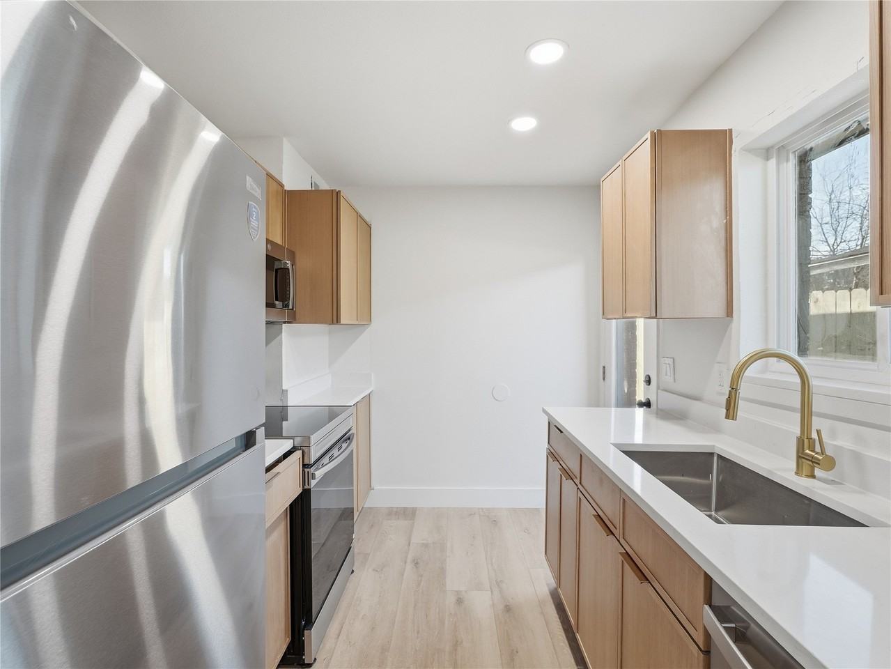 1721 R Ave #1723 - Photo 7 of 17