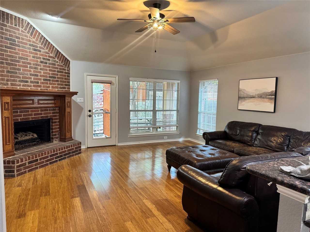 8312 Riverwalk Trl - Photo 5 of 21