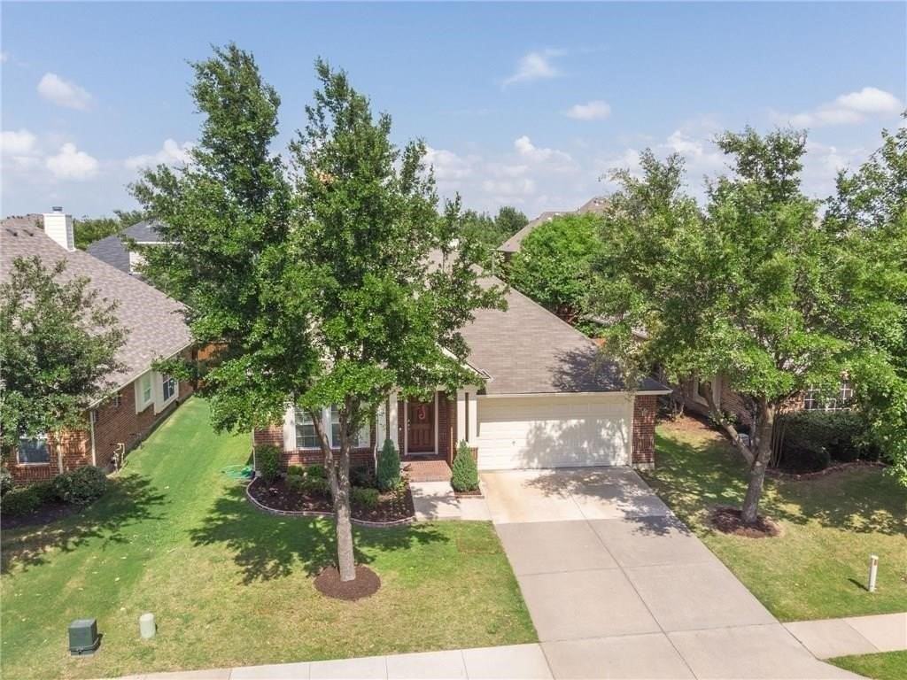 8574 Robertson Dr - Photo 2 of 16