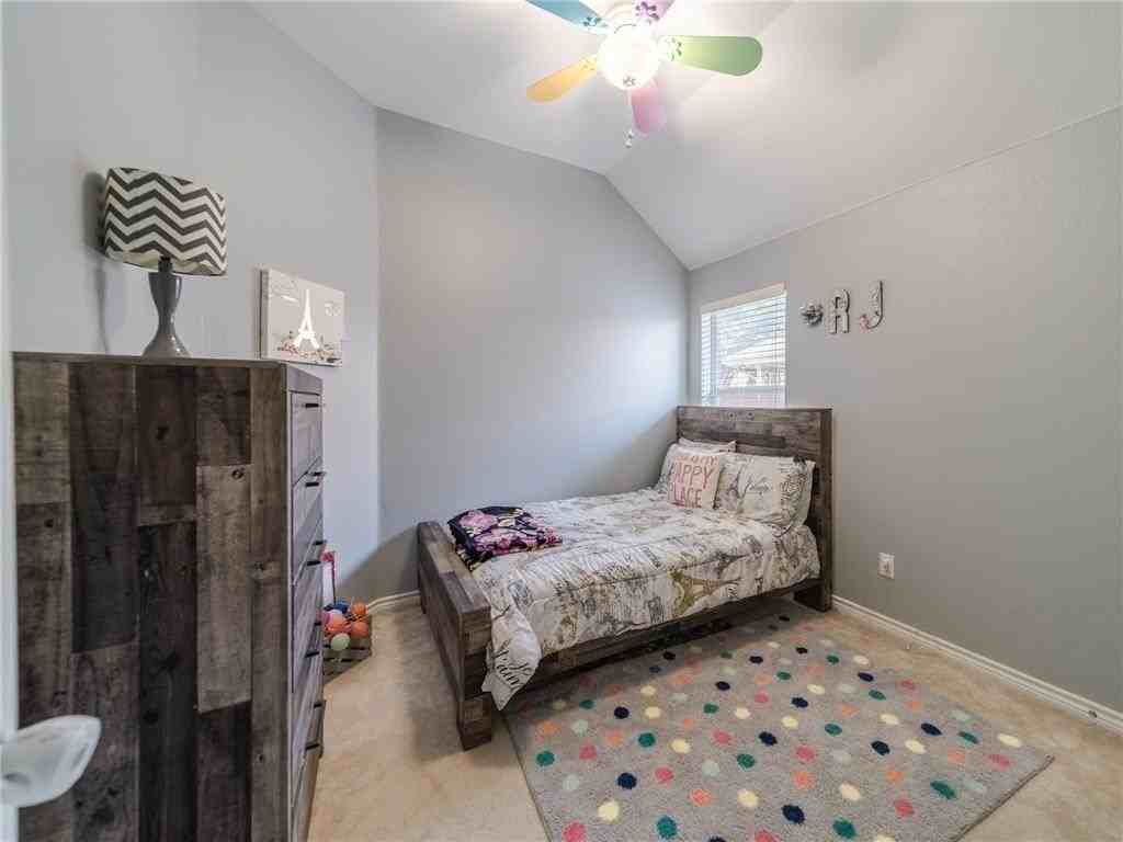 8574 Robertson Dr - Photo 6 of 16