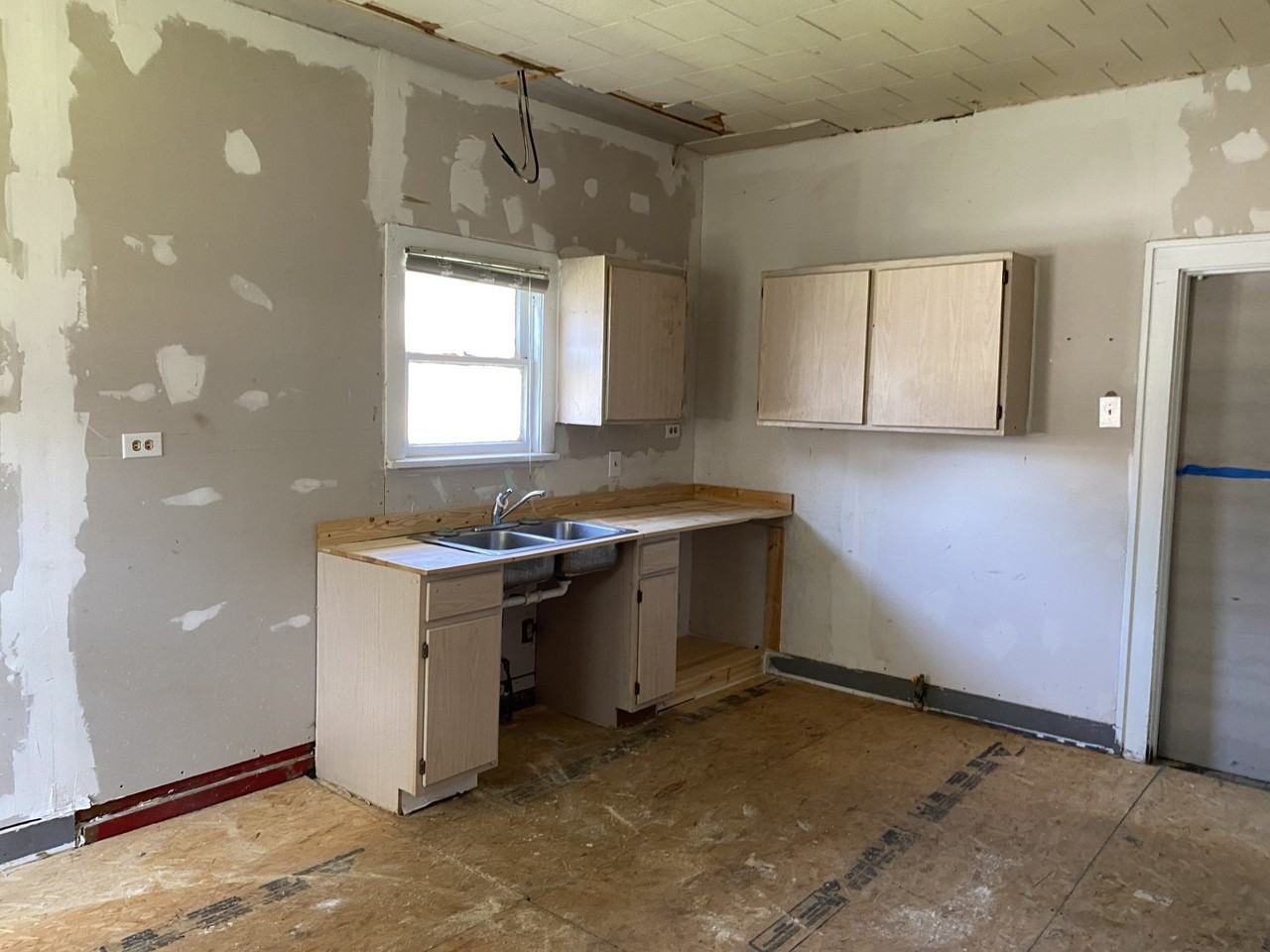 2017 Mcgregor Ave - Photo 6 of 10