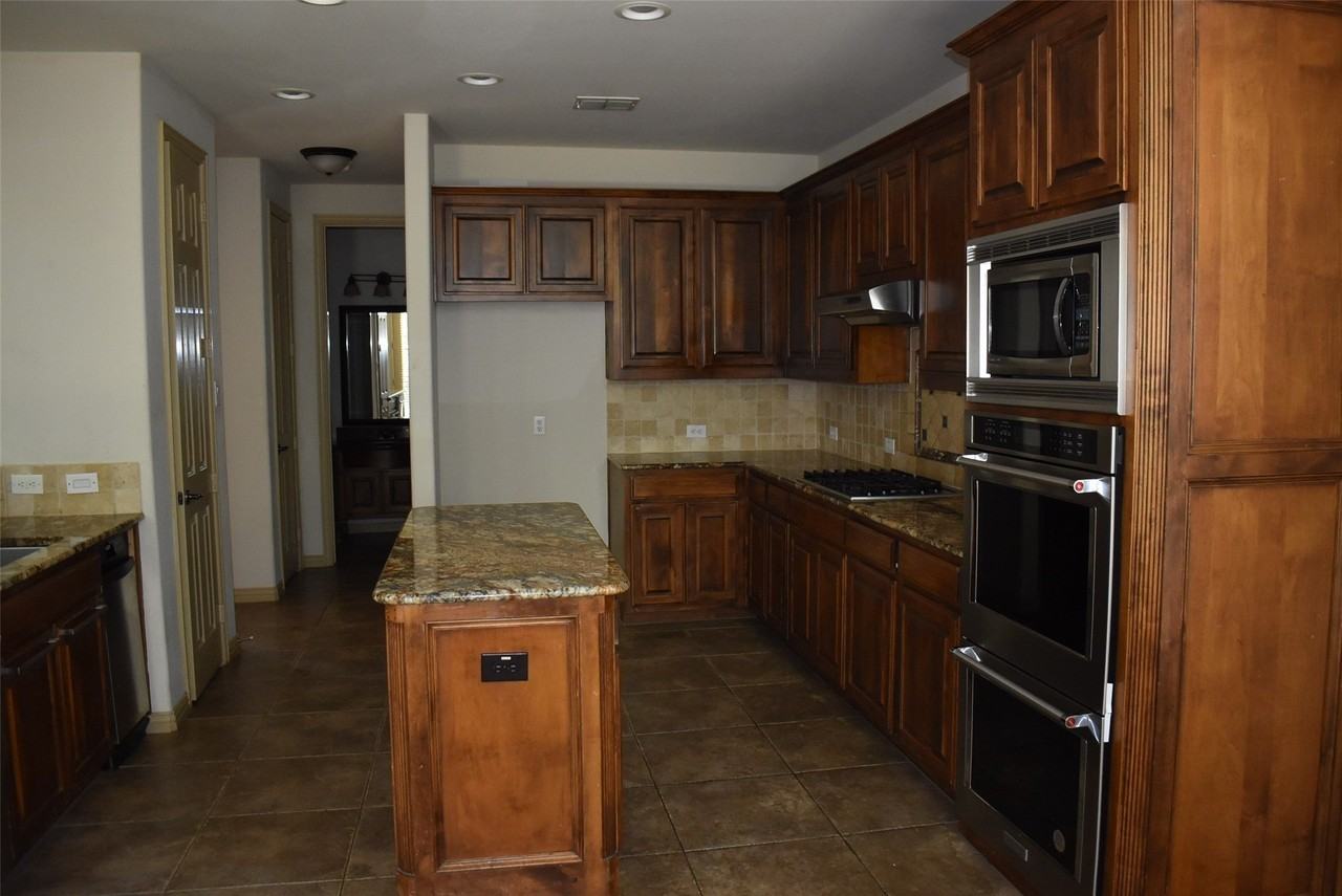 910 Redbird Ln - Photo 6 of 19