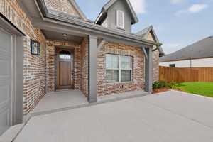featured image of 818 Monza Dr