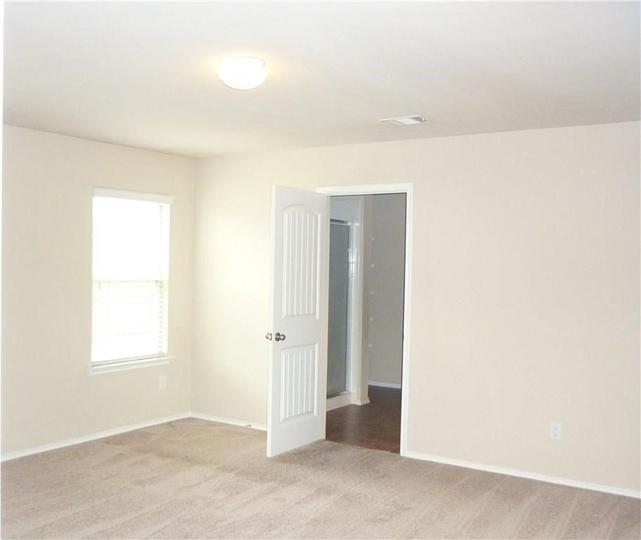 1806 Arbordale Way - Photo 2 of 6