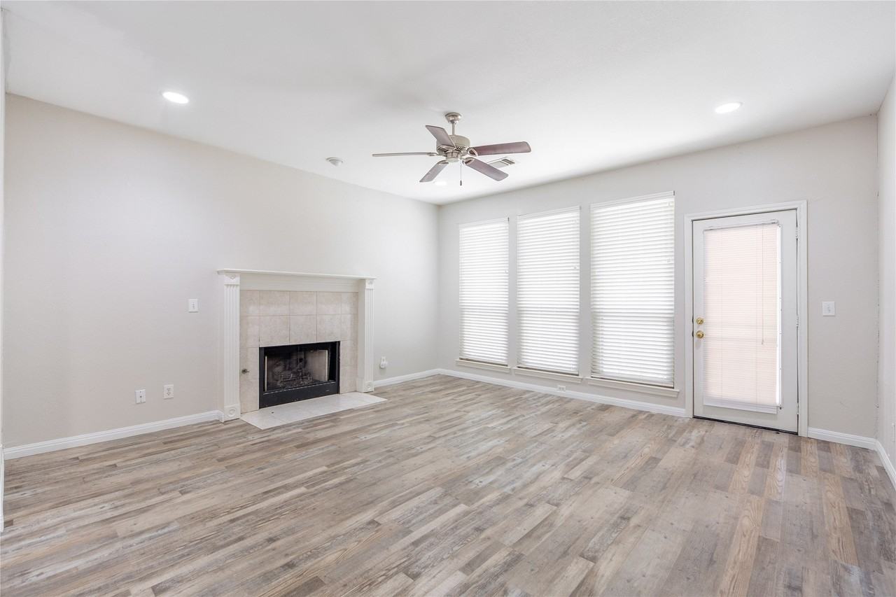 1801 Fern Ct - Photo 4 of 24