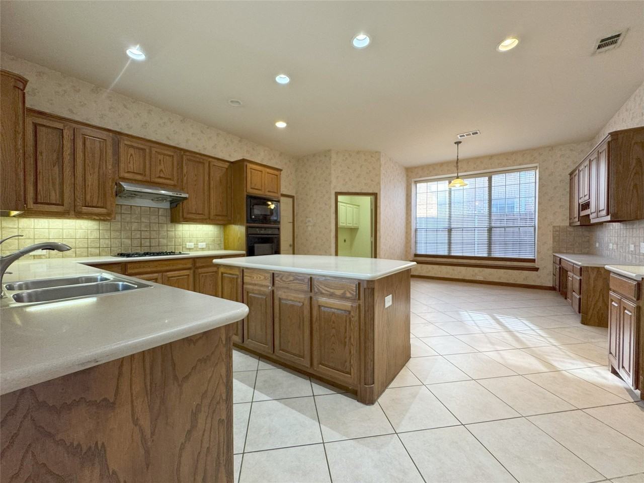 4112 Hearthlight Ct - Photo 5 of 30