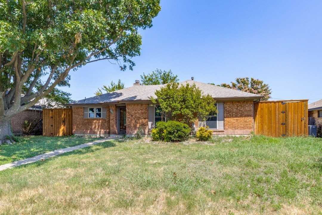 2218 Fuqua Rd - Photo 3 of 25
