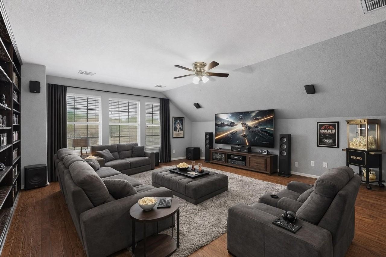 100 Shumard Ct - Photo 3 of 30