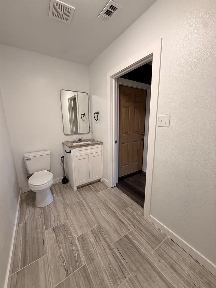 109 Pecan Cir - Photo 7 of 16