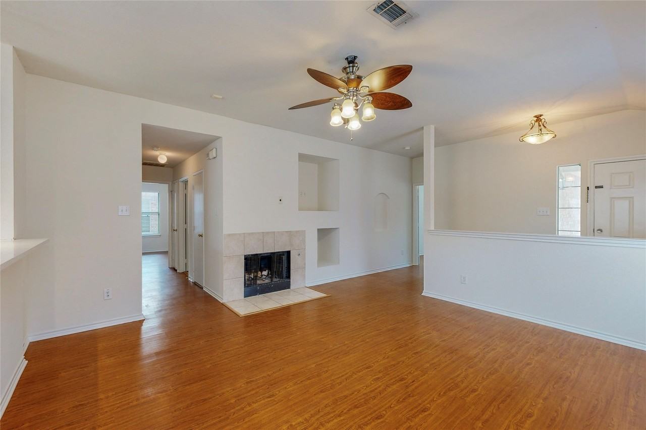 3206 Candlebrook Dr - Photo 6 of 34