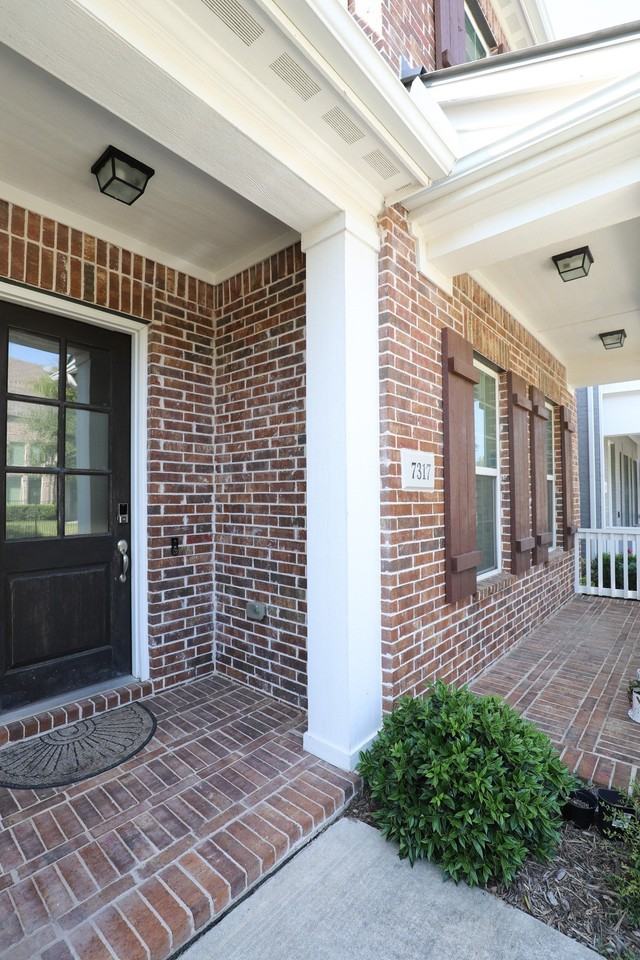 7317 Caladium Dr - Photo 3 of 26