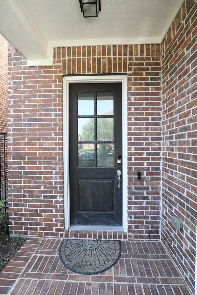 7317 Caladium Dr - Photo 4 of 26