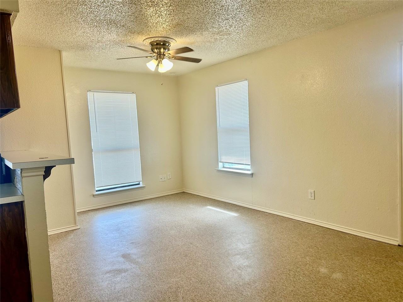 2301 Lido Ln - Photo 6 of 20