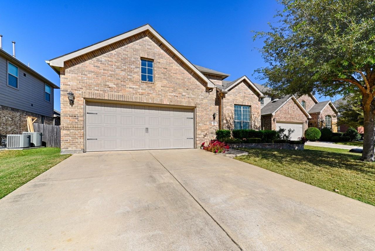 8840 Night Wind Ln - Photo 2 of 36