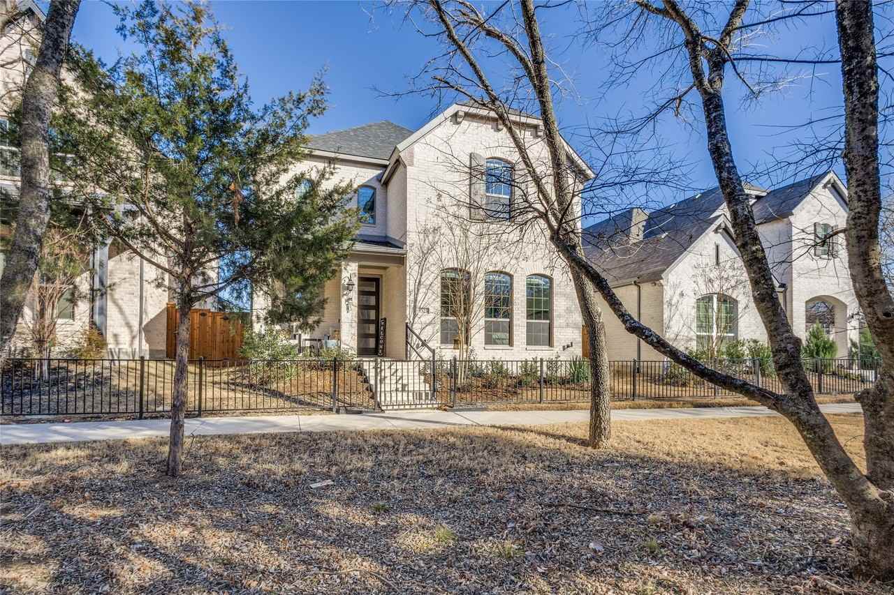 8325 Mint Mews - Photo 2 of 31