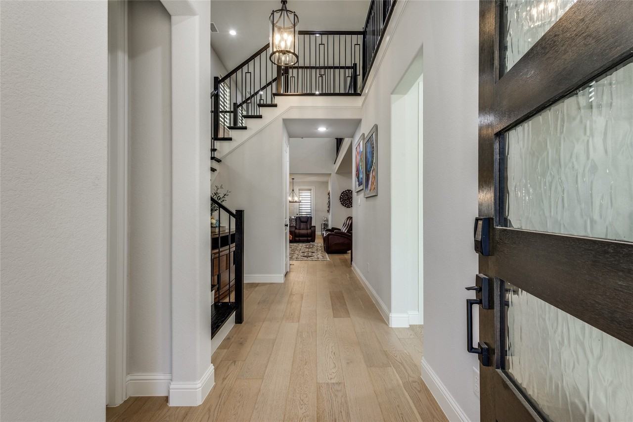 8325 Mint Mews - Photo 3 of 31