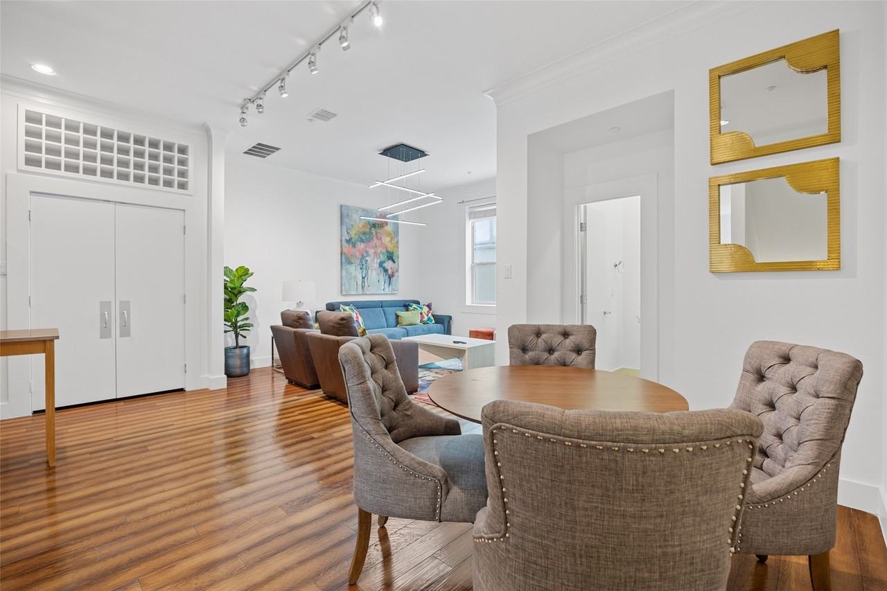 4312 Mckinney Ave #4 - Photo 3 of 34
