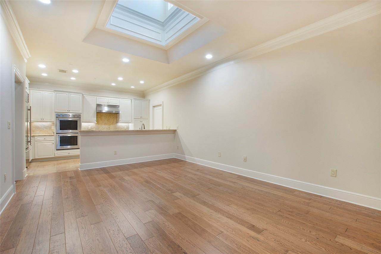 6425 Bandera Ave #2E - Photo 3 of 6