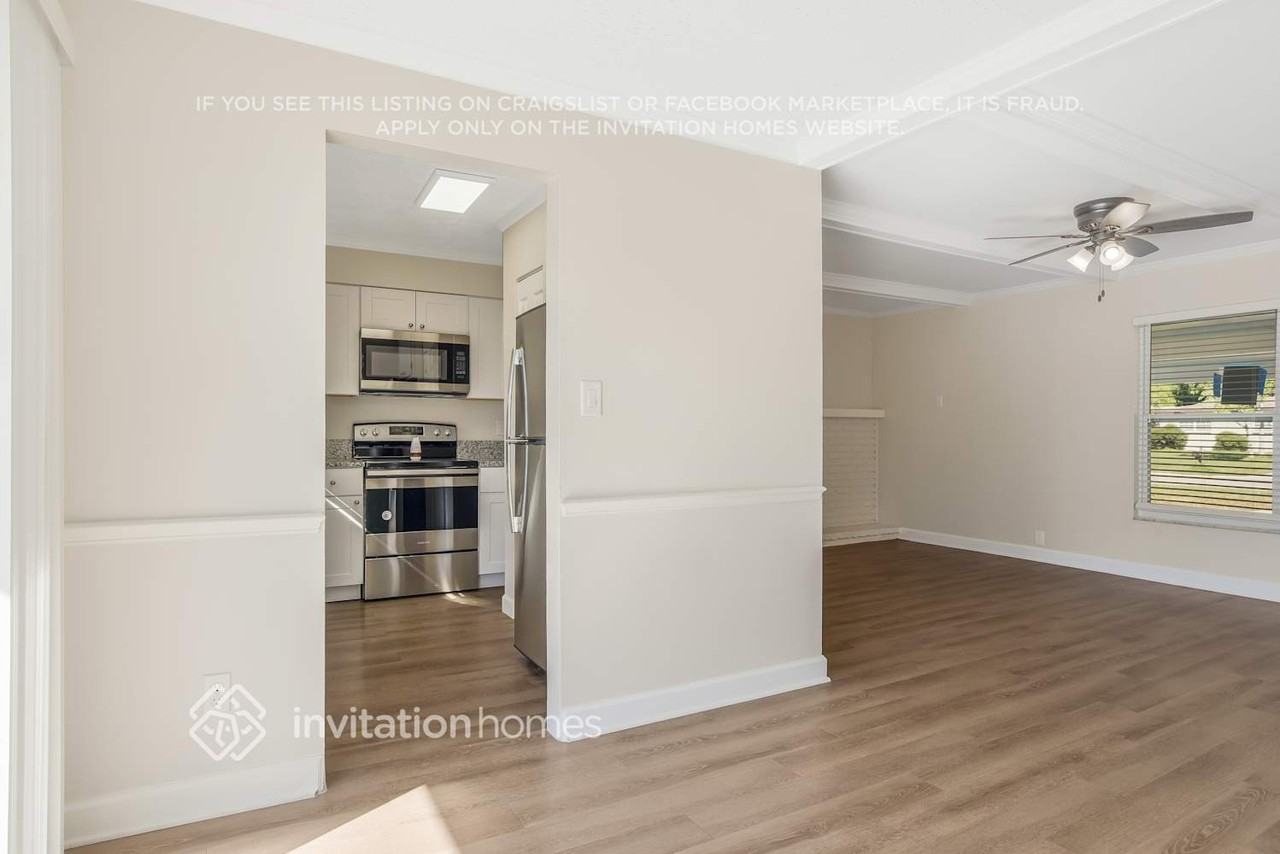854 Silver Oak Ct - Photo 7 of 24