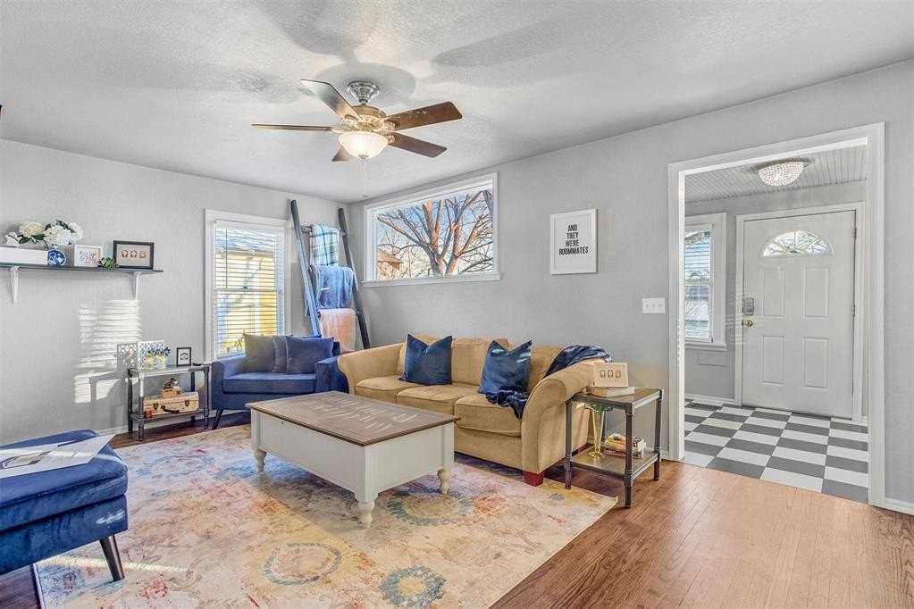 520 E 17th Ave - Photo 7 of 25