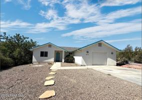 featured image of 1415 Lakeview Rd