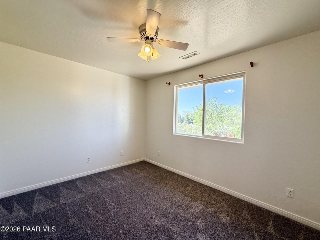 1415 Lakeview Rd - Photo 7 of 15