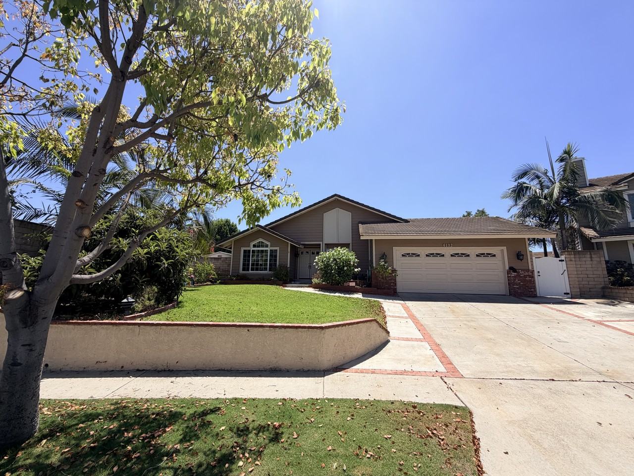 6132 E Baja Dr #1 - Photo 2 of 12