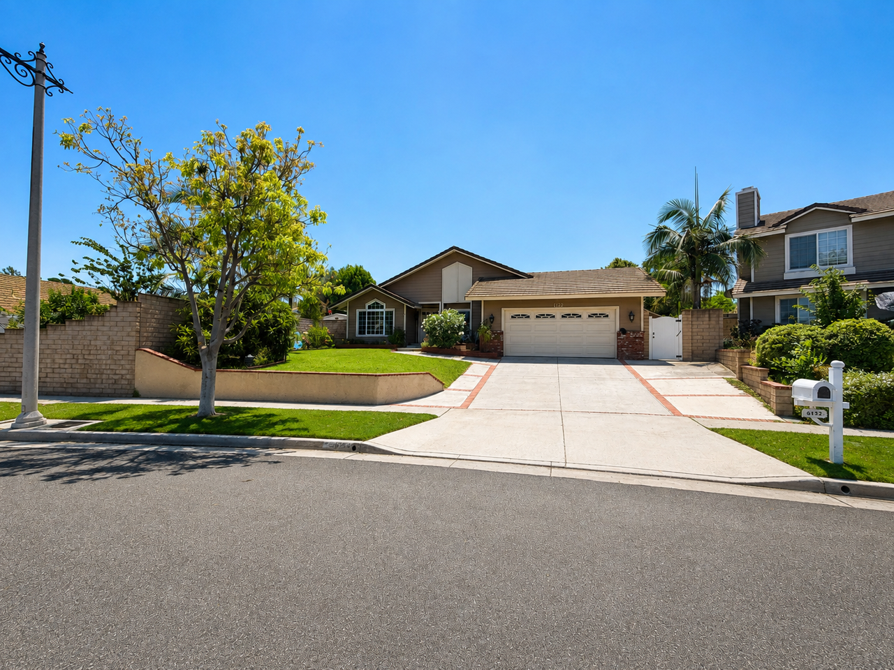 6132 E Baja Dr #1 - Photo 3 of 12