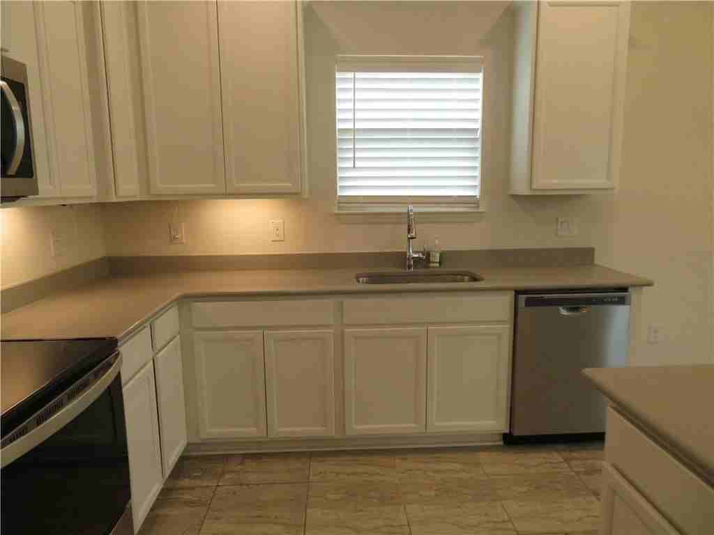 368 Sandcrest Cir - Photo 6 of 10