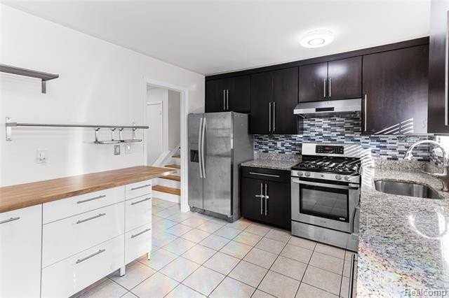22582 Winfield Rd - Photo 2 of 37