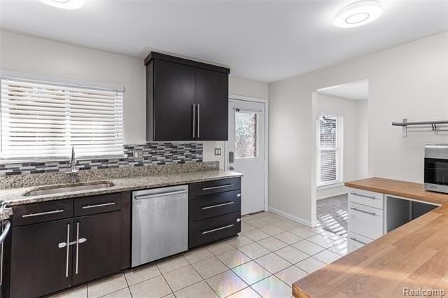 22582 Winfield Rd - Photo 4 of 37