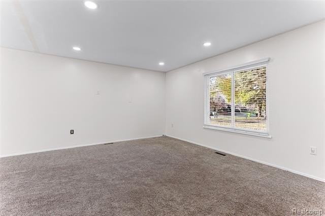 22582 Winfield Rd - Photo 6 of 37