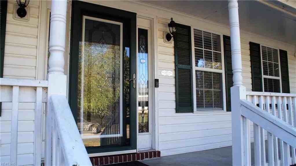 1221 Clearwater Ln - Photo 5 of 50