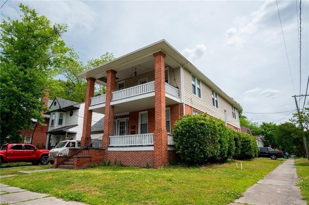 4500 Newport Ave #200