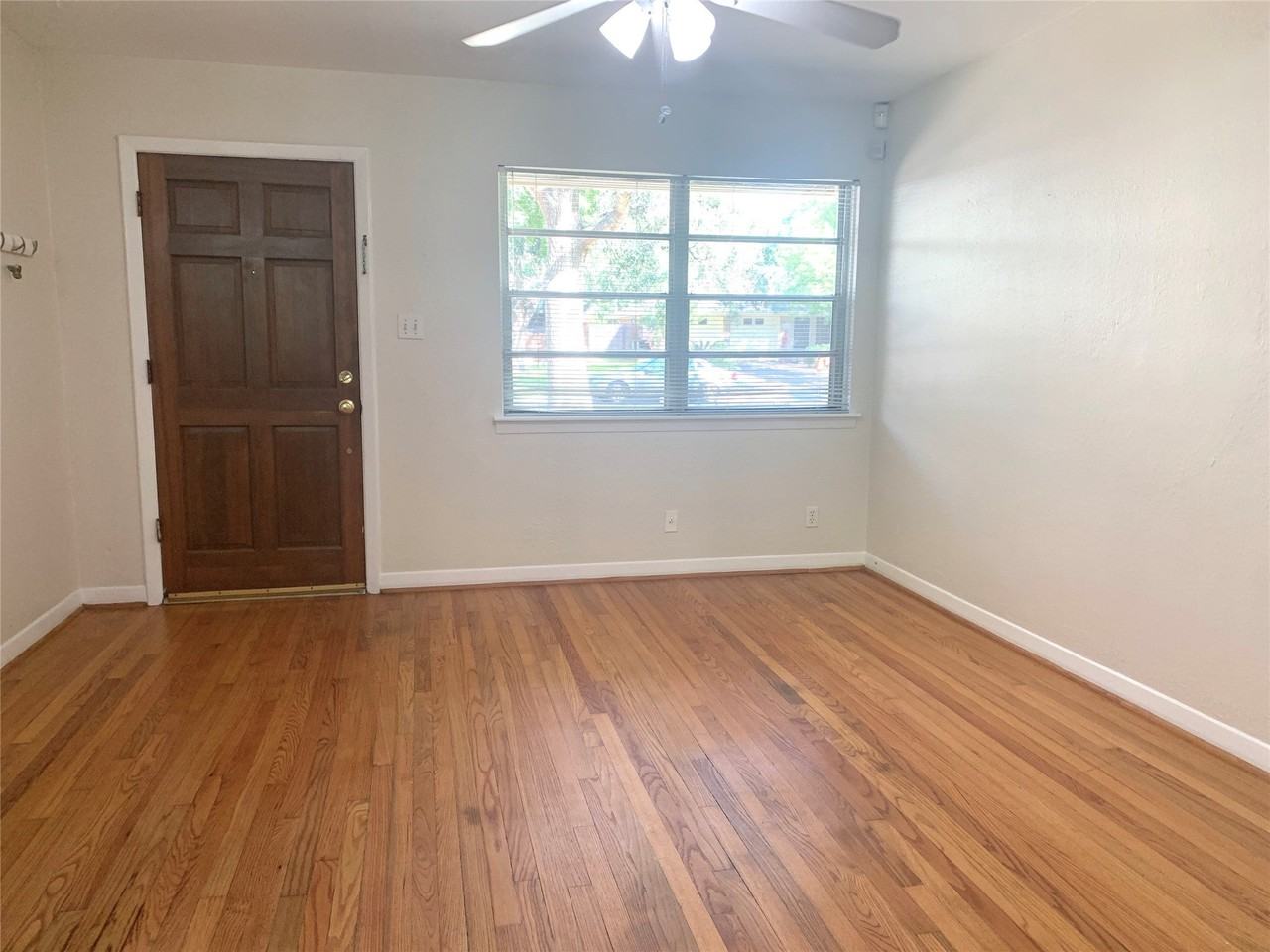4427 Warm Springs Rd - Photo 4 of 30