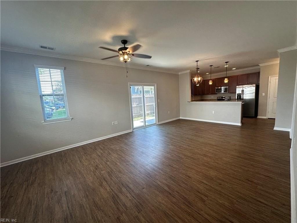 4336 Turnworth Arch - Photo 3 of 26