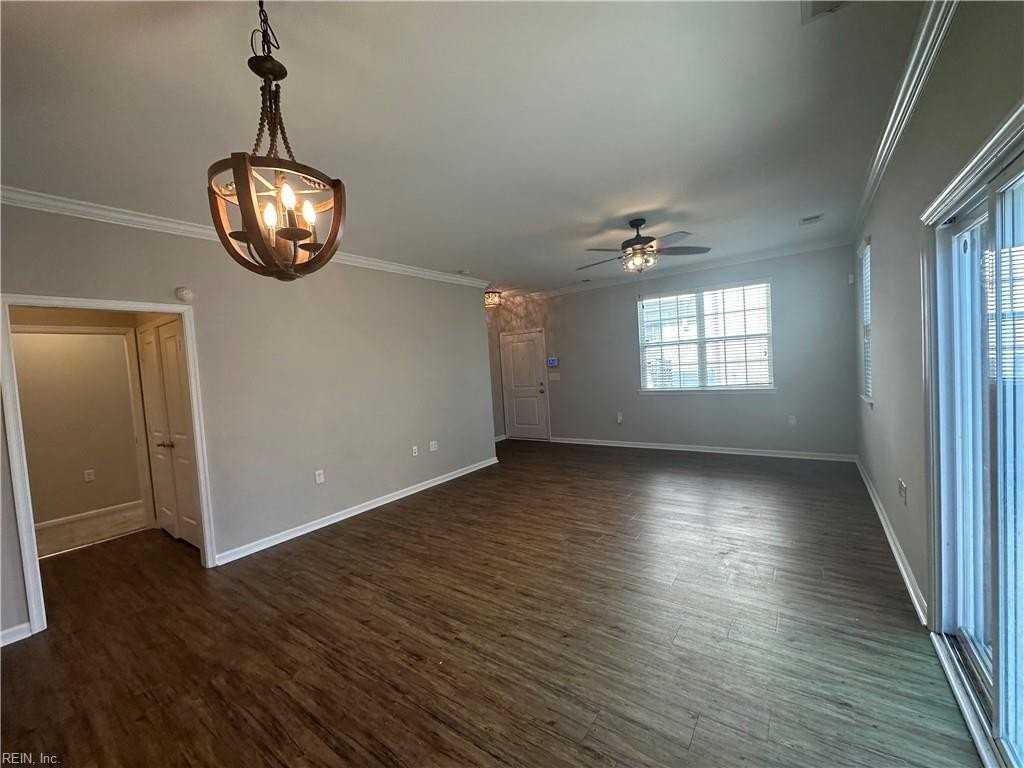 4336 Turnworth Arch - Photo 4 of 26