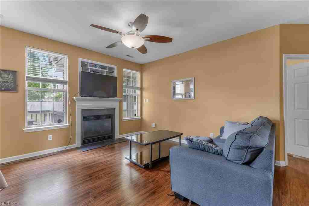 5277 Summer Cres - Photo 6 of 45