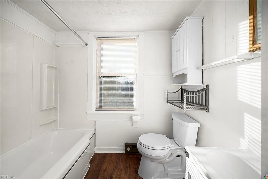 1270 Old Buckroe Rd #B - Photo 6 of 27