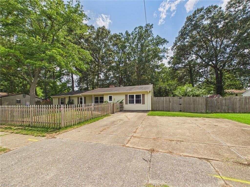 3237 Bow Creek Blvd - Photo 3 of 35
