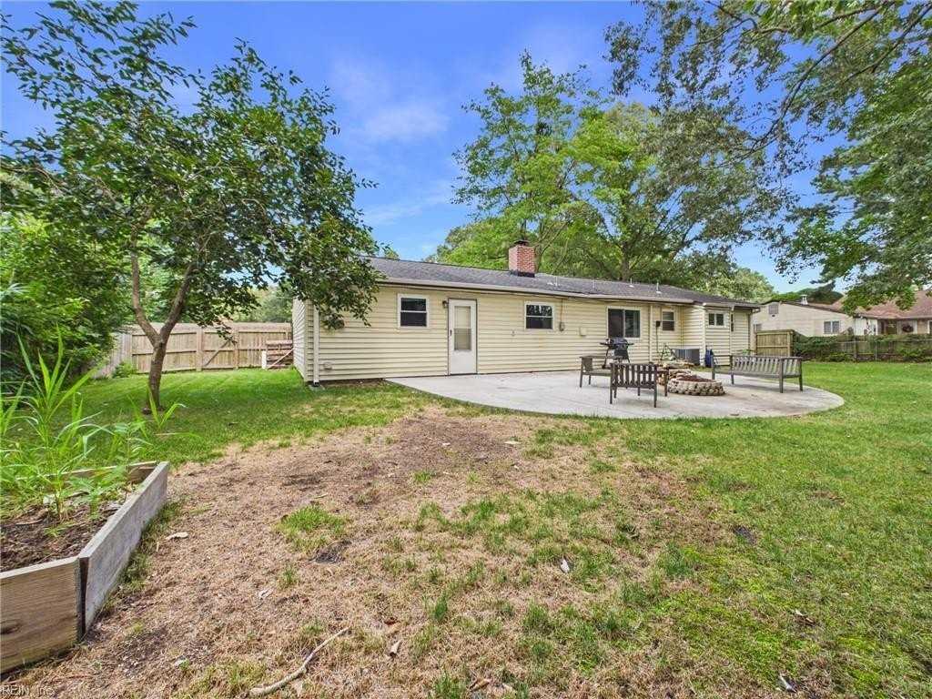 3237 Bow Creek Blvd - Photo 4 of 35