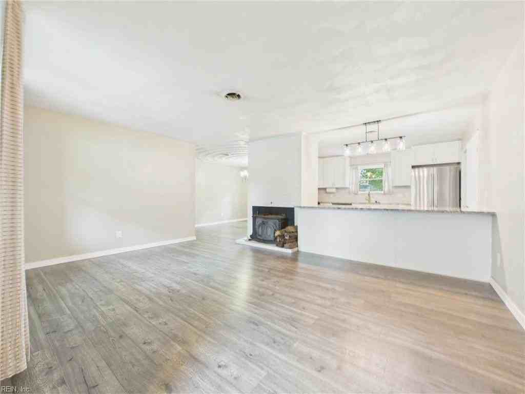 3237 Bow Creek Blvd - Photo 5 of 35