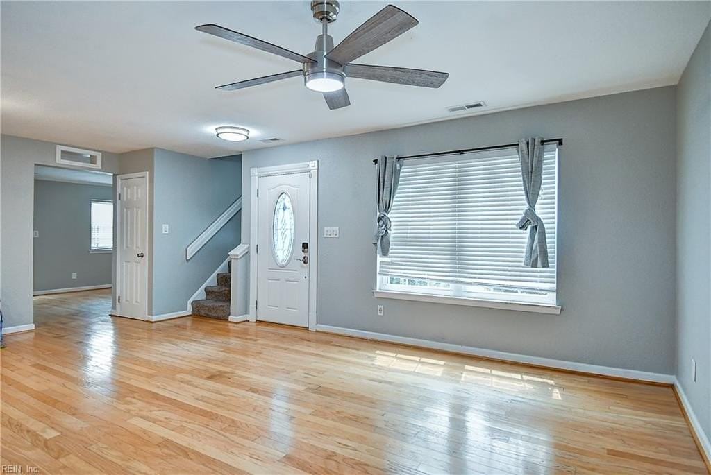 4924 Denny Dr - Photo 4 of 24
