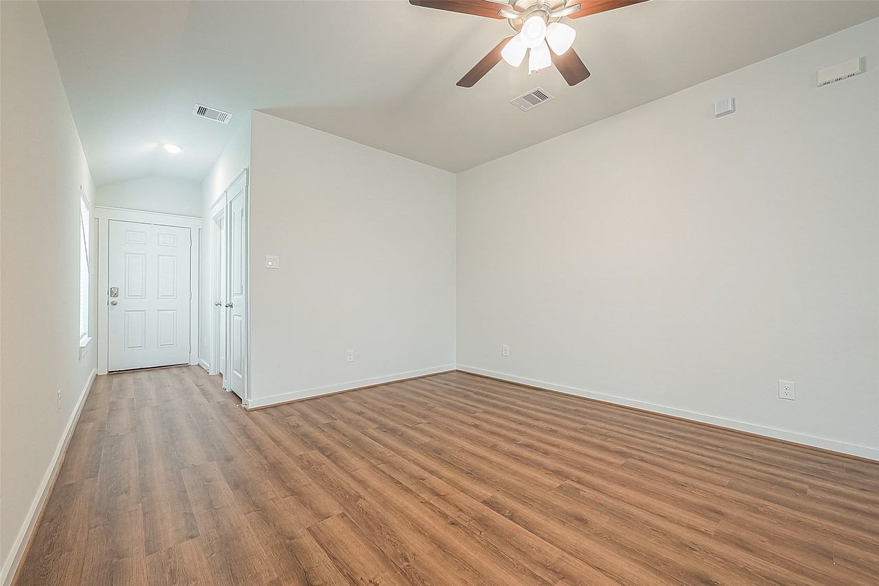 7538 Coral Terrace Dr - Photo 3 of 43