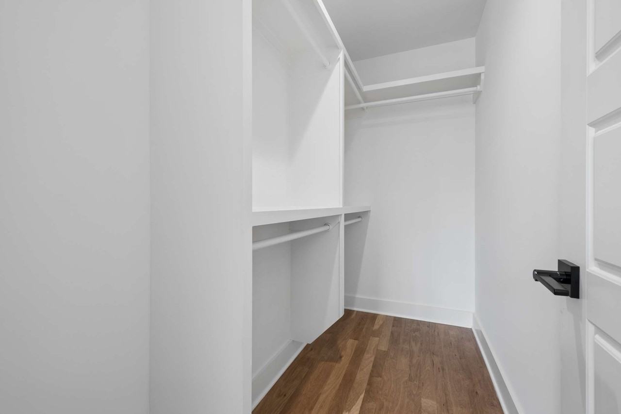 2225 Herman St - Photo 5 of 35