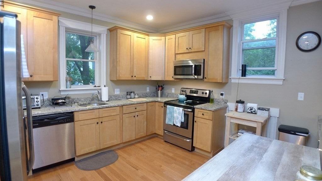 10 Savin Hill Ave - Photo 2 of 13