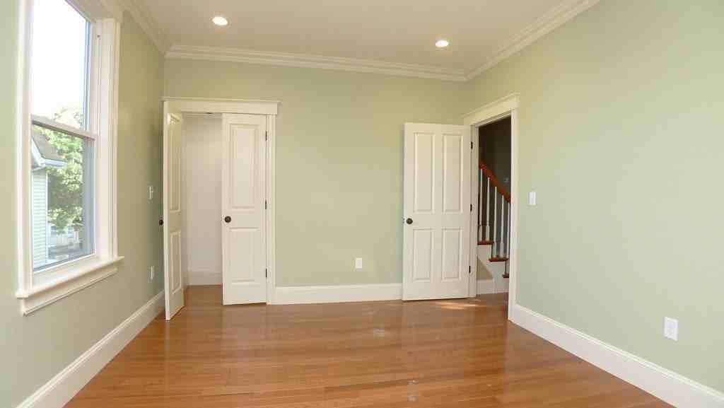 10 Savin Hill Ave - Photo 5 of 13