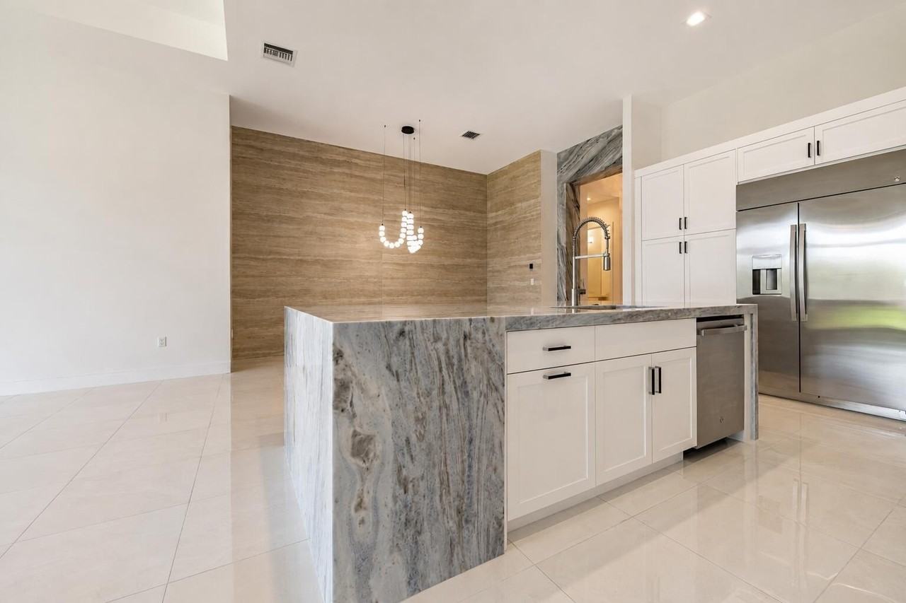 9597 Regal Palm Ct - Photo 7 of 50