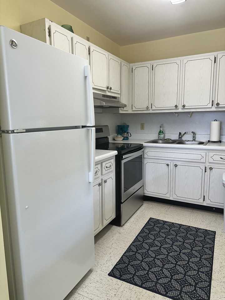 3080 Lake Osborne Dr #206 - Photo 4 of 12